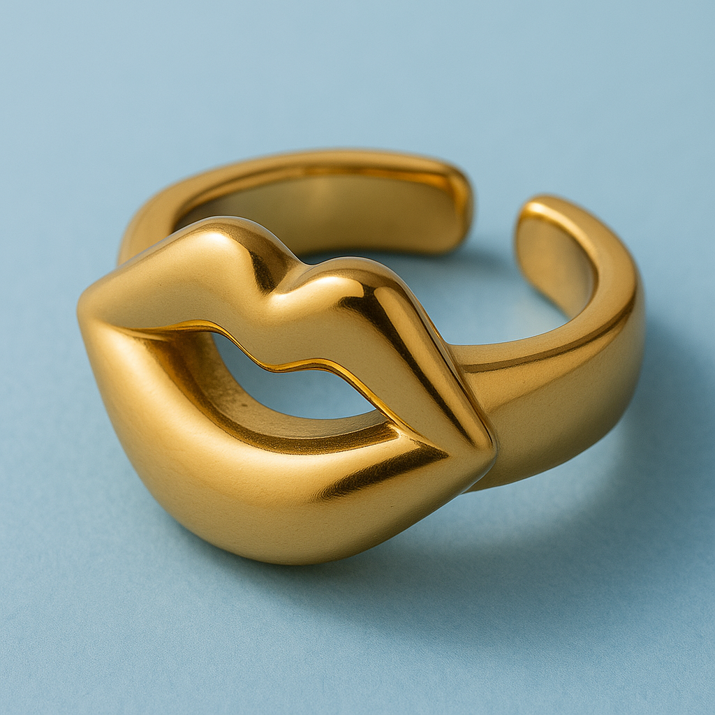 Kiss of Gold Ring